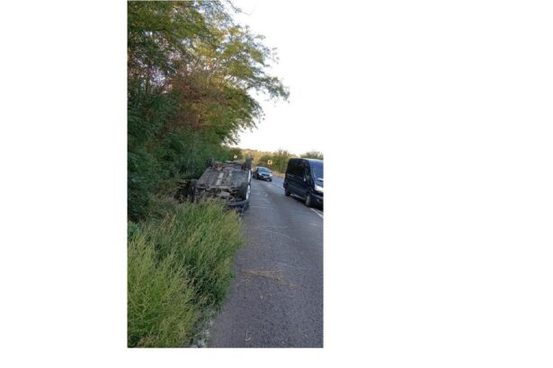 accident la primele ore ale diminetii o masina s a rastunat la intrarea in tulcea 68c1190728da6