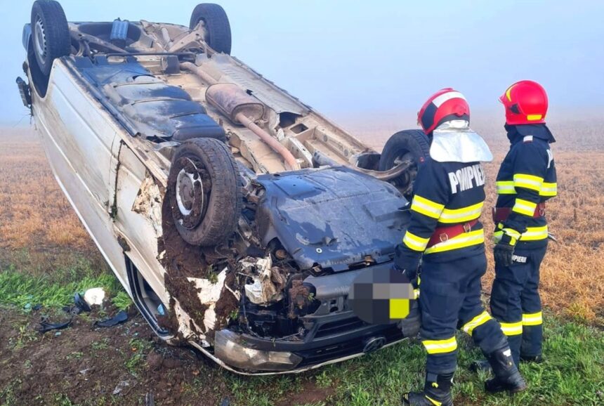 accident o masina s a rasturnat la iesire din constanta spre ovidiu ca prin minune nimeni nu a fost ranit 68b913be4ee27