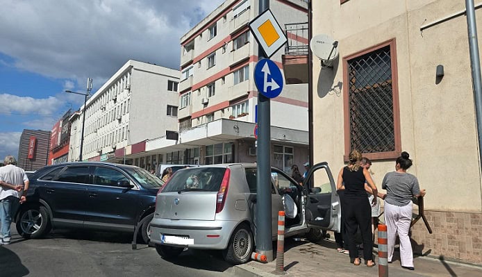 accident rutier in centrul constantei trei persoane printre care si un copil au ajuns la spital 68cfe2fbb8825