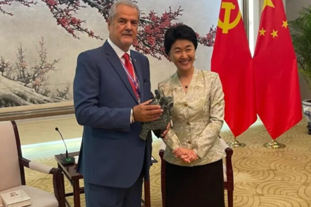 adrian nastase participa la parada militara de la beijing unde vor fi prezenti xi jinping vladimir putin si kim jong 68b71f01e4f09