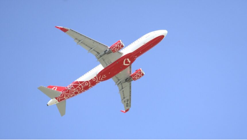 alerta pe aeroportul henri coanda trei cetateni iranieni care au incercat sa intre ilegal in spatiul schengen folosindu se de documente false 68ce5d020a7f3