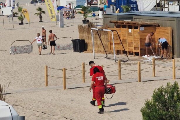 alerta pe plaja zoom beach din constanta o persoana a fost scoasa inconstienta din mare 68b57e1b73532