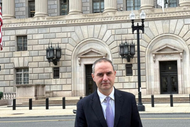 alexandru nazare maraton de intalniri cu marii finantatori de pe wall street au sprijinit constant accesul romaniei pe piete 68c3fd021c303