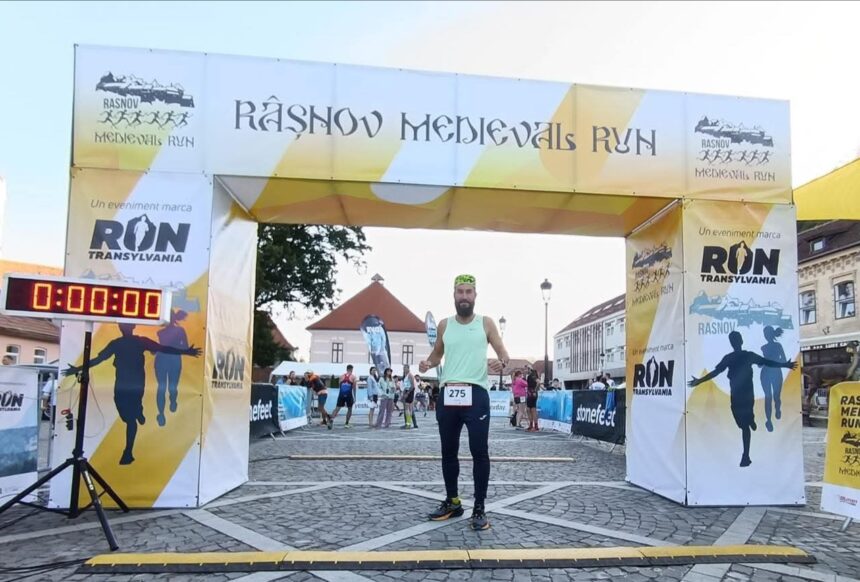 atletul de la cs medgidia ionut cristea pe podium la rasnov medieval run 68b6270419a0d