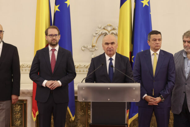 coalitia a amanat din nou taierile din primarii usr critica psd in fiecare saptamana inventati o suparare de la moartea lui iliescu 68d2edf5af65d