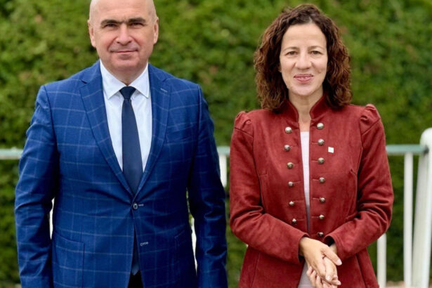 comisarul european roxana minzatu discutii la bruxelles cu ilie bolojan despre investitiile din pnrr 68d25344e398a