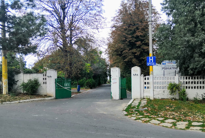 constanta un tanar care arunca de la geam cu obiecte contondente luat de acasa de autoritati m au luat cu japca mi au pus catusele sunt doua palazu si se fac chestii 68b75c29c0889