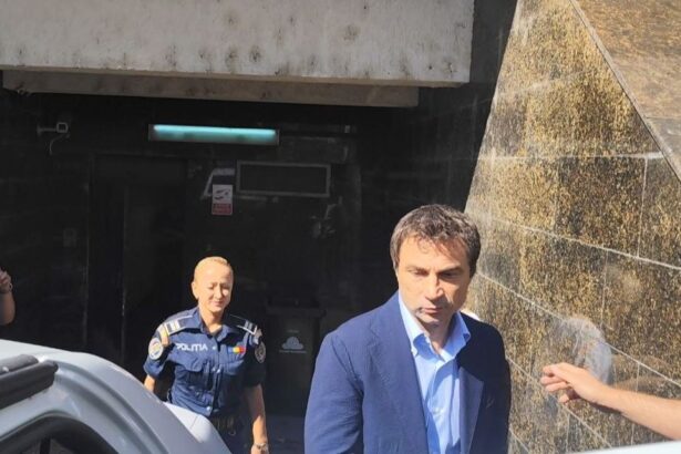cristian radu ar putea reveni luni in fruntea primariei mangalia judecatorii il intreaba daca vrea sa participe prin videoconferinta la termenul din celalalt dosar 68d7a27f43c91