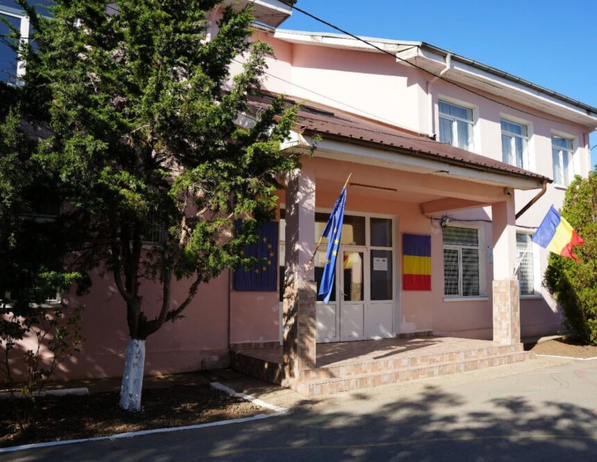 Cu sprijinul Primăriei Cumpăna, școlile și grădinițele sunt pregătite să primească copiii în noul an școlar 1 cu sprijinul primariei cumpana scolile si gradinitele sunt gata sa i primeasca pe copii in noul an de invatamant 68b995ed25aeb