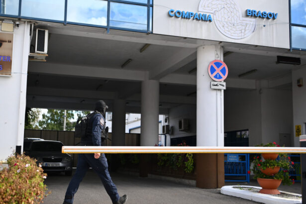 cum a incercat directorul interimar de la sc apa brasov sa sa ramana in functie dna l a retinut pe liviu cocos 68cd1ba023ae2