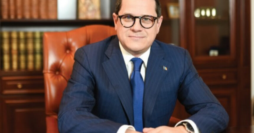 Eduard Hellvig, fost șef SRI: Ezitarea ministrului Apărării este cea mai devastatoare muniție detonată de dronă în societate 1 eduard hellvig fost sef sri ezitarea ministrului apararii e munitia cea mai devastatoare pe care drona a detonat o in societate 68c9be0101cc3