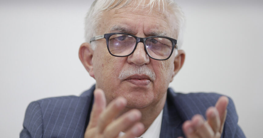 exclusiv augustin zegrean prezice ca reforma pensiilor magistratilor va pica la ccr critici la adresa lui bolojan demisia suna ca o amenintare 68d027e2903bb