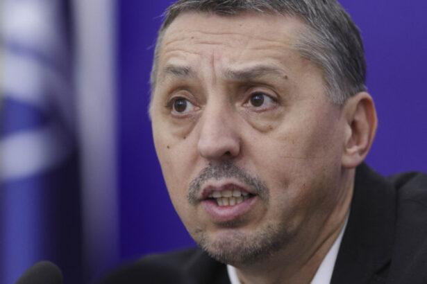 exclusiv daniel david despre haosul din educatie si protestele profesorilor e nerealist sa astepti acum modificari in legea fiscal bugetara 68becf91cad96