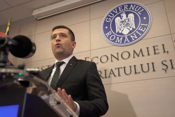 exclusiv ministrul economiei ii are in vizor pe administratorii companiilor de stat ii voi verifica ma astept ca unii sa plece singuri acasa 68d0e2a7869db