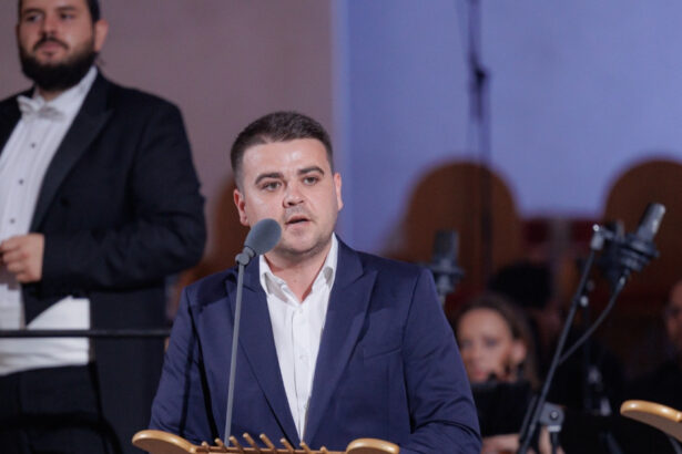 exclusiv seful cj suceava dupa ce si a numit nasa in functia de manager de spital am peste 30 de cumetri si fini 68d432c07e0d0