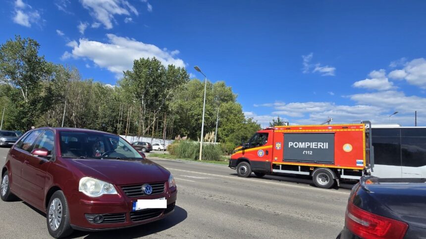 foto alerta la iesirea din costanta spre ovidiu pompierii intervin cu autospecialele de stingere si cele de prima interventie si comanda 68cd401589273