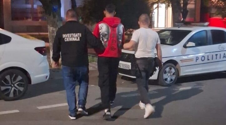 foto au fost retinuti cei trei batausi din ostrov care au bagat un tanar in spital 68d3d15883077
