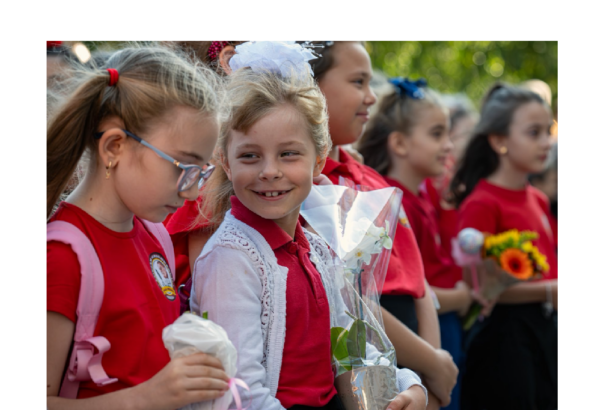 foto clopotelul a sunat la medgidia emotii si bucucrie la scoala gimnaziala lucian grigorescu si gradinita ion creanga 68bfc039db305
