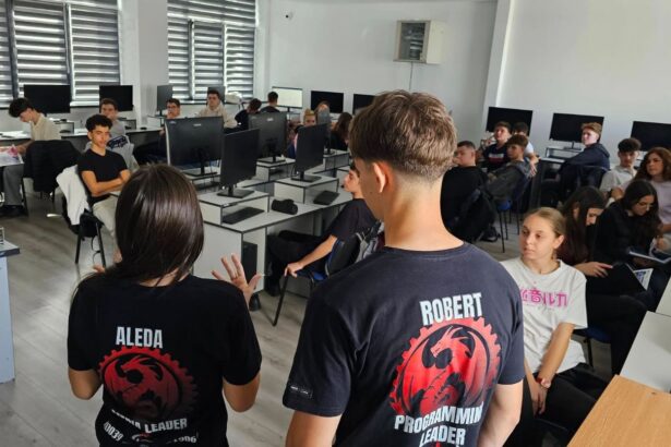 foto clubul de robotica al liceului teoretic nicolae balcescu din medgidia a dat startul activitatilor stem 68d8fdfa443df