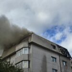foto focul care a cuprins toate apartamentele de la mansarda unui bloc din constanta a fost stins dupa aproape 4 ore 68c6f287aa306