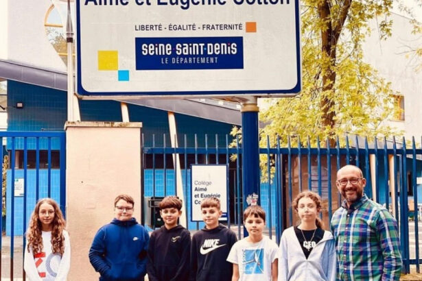 foto program pilot in franta romana devine materie obligatorie intr o scoala dintr o localitate la nord vest de paris 68c40b1e760bf