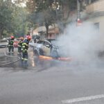 Arde o mașină în Constanța! Circulația autobuzelor RATC a fost deviată temporar. Vezi aici noile trasee. 2 foto video arde o masina in constanta circulatia autobuzelor ratc a fost deviata temporar vezi aici noile trasee 68c05ae8f3ba6