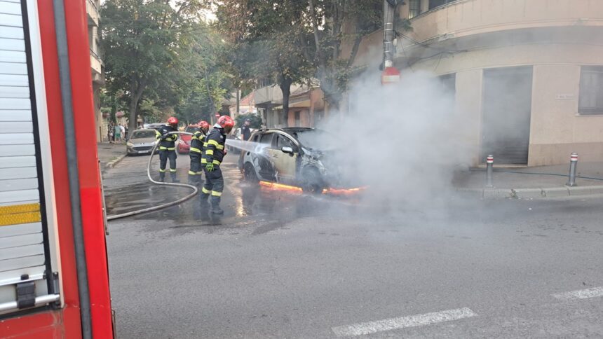foto video arde o masina in constanta circulatia autobuzelor ratc a fost deviata temporar vezi aici noile trasee 68c05ae8f3ba6