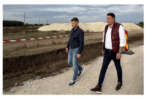 foto video cj constanta continua in ritm alert modernizarea drumurilor judetene lucrari pe dj392 vanatori pecineaga si dj222 mihail kogalniceanu ce spune presedintele florin mitroi 68caf4f9017ae