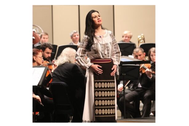 foto video sotia chestorului adrian gluga fost sef ipj constanta cunoscuta soprana georgiana costea gluga pe scena festivalului culturii mondiale karachi 2025 68ceb15712e20