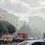 foto video traficul rutier pe strada soveja este blocat sunt degajari de fum gros in urma incendiului izbucnit la mansarda unui bloc 68c6cbcc6881e