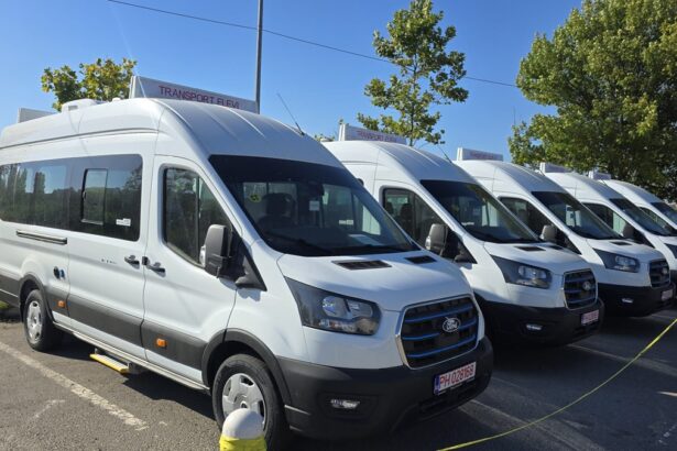 foto video zi de sarbatoare pentru 5 comune din constanta microbuze electrice noi pentru transportul elevilor 68ba8c1419448