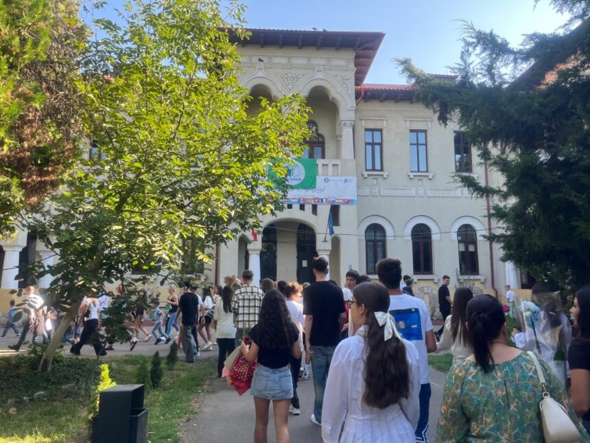 galerie fotovideo a inceput scoala la constanta imagini de la unitatile de invatamant din oras 68beae0f62a72