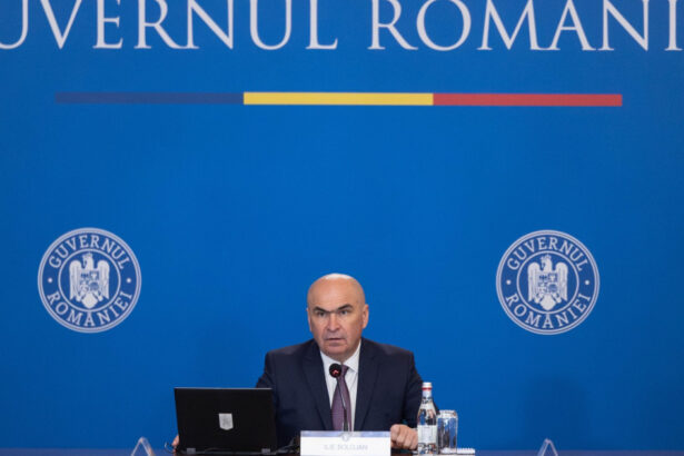 ilie bolojan prima conferinta de presa dupa ce a amenintat cu demisia digi24 ro va transmite in direct declaratiile premierului 68b684345d6a3