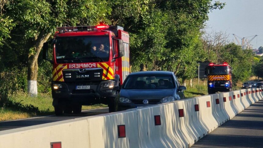 incendiu la un autoturism in apropierea monumentului tropaeum traiani din adamclisi 68bd9bcd2a090