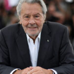 la un an de la moartea lui alain delon incepe razboiul pentru avere fiul cel mic al marelui actor isi da in judecata fratii 68bfcb27e3265