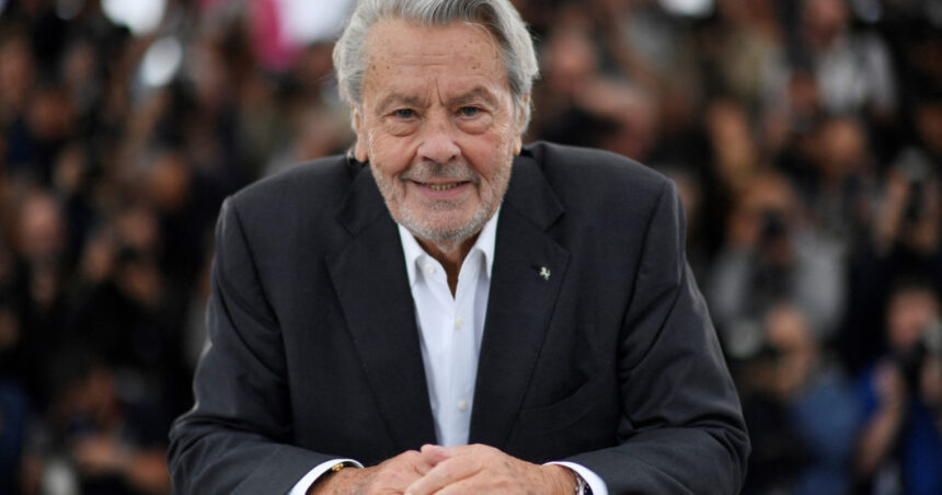 la un an de la moartea lui alain delon incepe razboiul pentru avere fiul cel mic al marelui actor isi da in judecata fratii 68bfcb27e3265