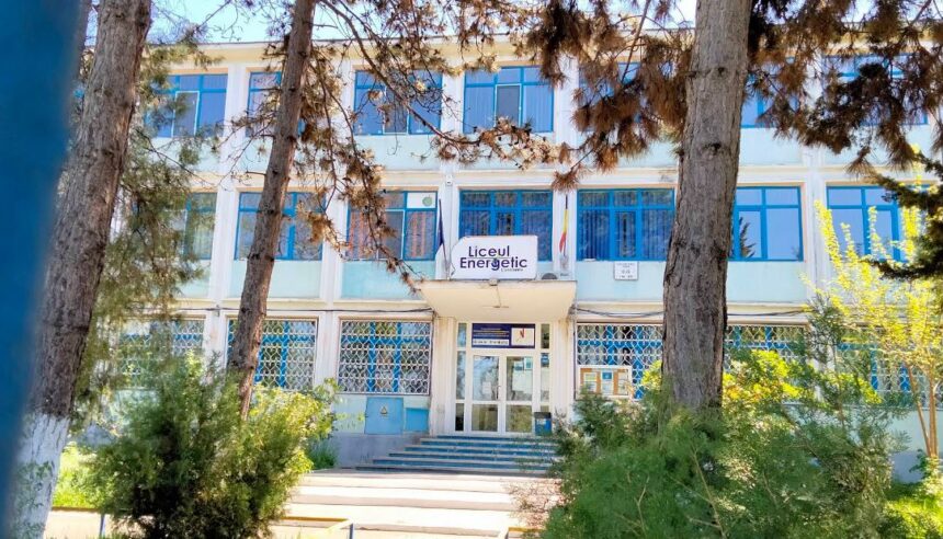 liceul energetic din constanta ancheteaza profesorul de religie dupa sesizari privind mesaje cu tenta sexuala iata ce spune directorul unitatii de invatamant 68d11892d0ea7