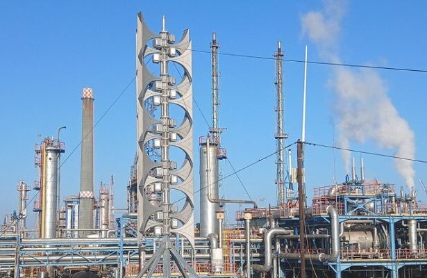 maine rompetrol rafinare testeaza functionarea sistemului de alarmare montat in navodari 68dbeaac3b4b7