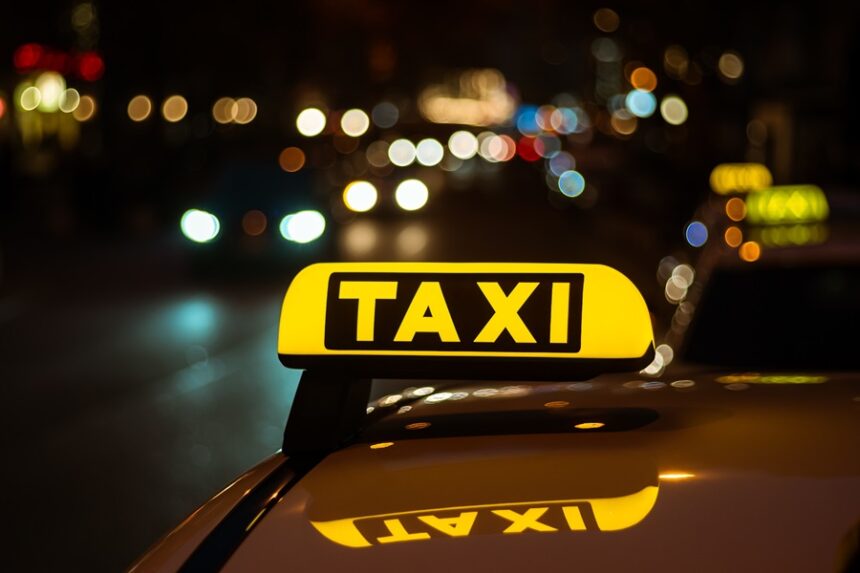 Medgidia: Taximetrist cu permis suspendat, prins de polițiști; șofer cu probleme depistat și la Cernavodă. 1 medgidia taximetrist cu permisul suspendat prins de politisti si la cernavoda a fost depistat un sofer cu probleme 68ba7dc9b5bd7