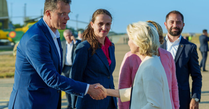 Moșteanu, după vizita lui von der Leyen în portul Constanța: Am discutat despre finanțarea europeană pentru o nouă dană militară. 1 mosteanu dupa vizita lui von der leyen in portul constanta am discutat despre finantare europeana pentru o noua dana militara 68b5e27f4363d