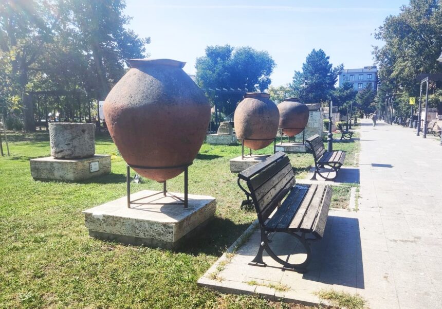 Muzeul de Istorie Națională și Arheologie Constanța, clarificări oficiale despre patrimoniul expus în Parcul Arheologic din Constanța, în urma scrisorii deschise a lui Aurel Băjenaru 1 muzeul de istorie nationala si arheologie constanta precizari oficiale privind patrimoniul expus in parcul arheologic din constanta dupa scrisoarea deschisa publicata de aurel bajenaru 68c04cd9ed79c