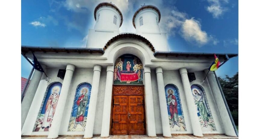 noapte de rugaciune la biserica ovidiu i vesmantul preacuvioasei parascheva de la iasi expus spre inchinare 68da7298b3e75