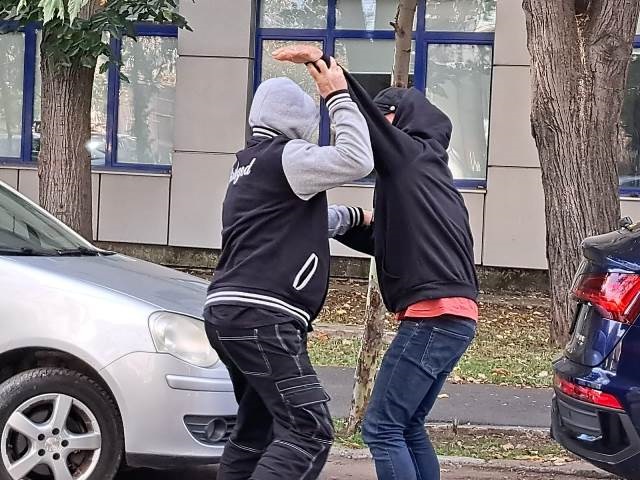 Nu e scenariu de film! De la fostul la actualul și înapoi: copil prins între violențe, la Medgidia 1 nu e scenariu de film de la fostul la actualul si inapoi copil prins intre batai la medgidia 68be08843a485