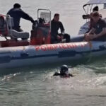 o masina a cazut in dunare la braila cu tot cu barca pe care o tracta isu intervine cu echipa de scafandri 68d7df960aa61