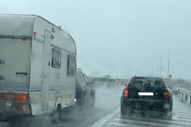 pericol pentru soferii de pe autostrada a2 o ploaie torentiala reduce vizibilitatea exista risc de acvaplanare 68dbcb28d9f47