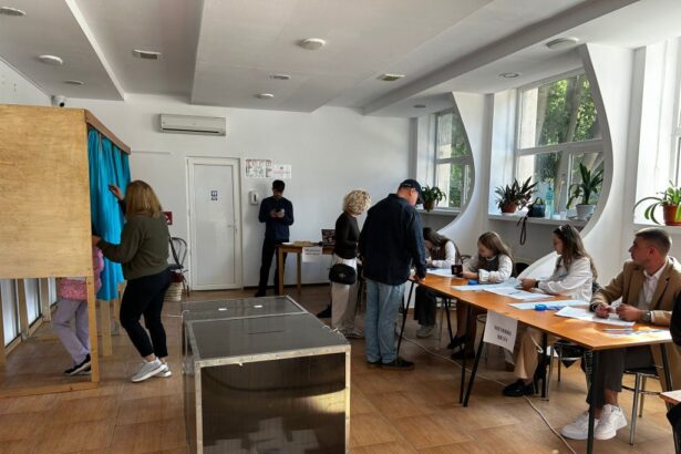 peste 1 000 de cetateni moldoveni au votat deja la sectia deschisa la constanta 68d955d53b210