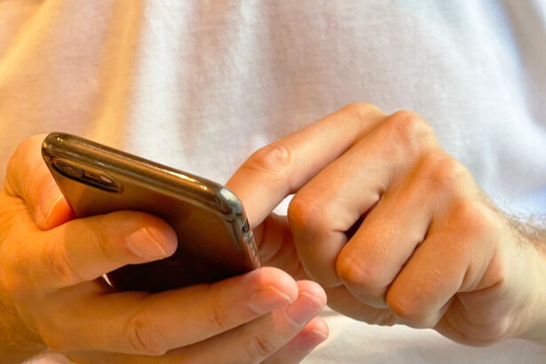 politia atrage atentia asupra unei noi metode de frauda folosind whatsapp semnele care arata ca avem de a face cu o inselaciune 68cac2298fb6a
