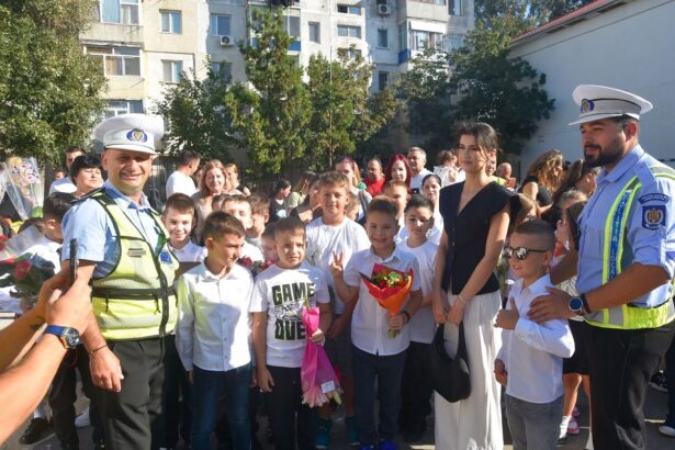 politia locala constanta alaturi de elevi si in acest an scolar 68be9c6cc3f03