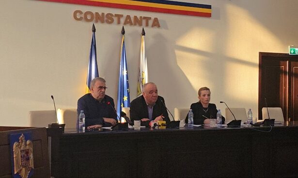 primarul vergil chitac a convocat consiliul local constanta in sedinta cu prezenta fizica vezi aici proiectele de hotarare 68cd86e8bb130