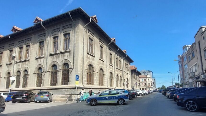 profesoara palmuita de un elev la colegiul national mircea cel batran constanta 68c82b8341690